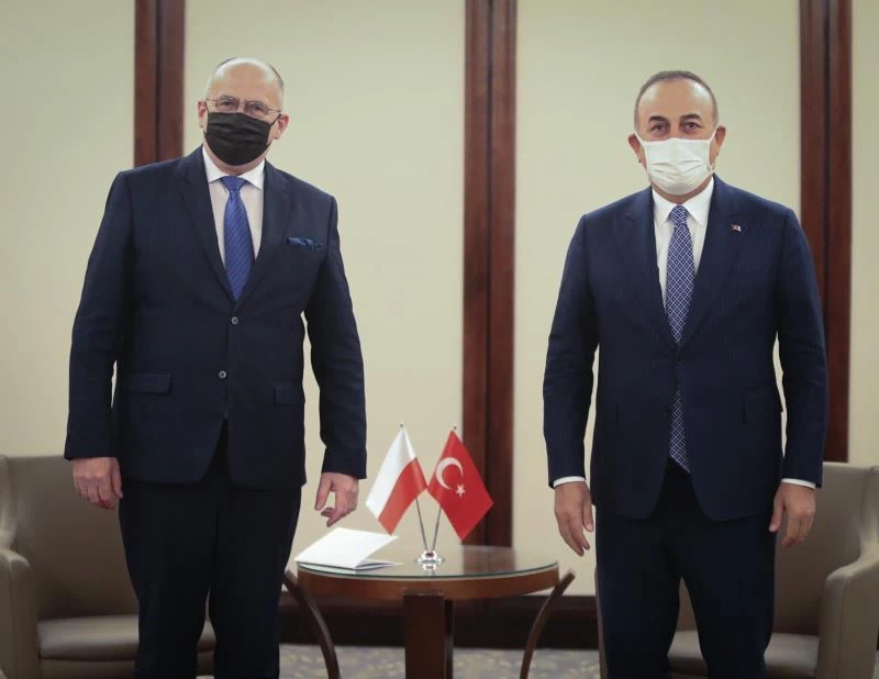 Çavuşoğlu, Polonya Dışişleri Bakanı Rau ile görüştü
