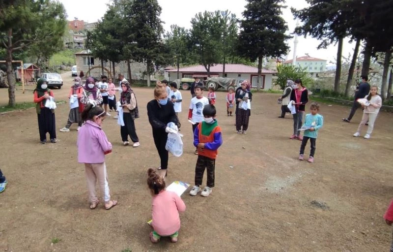 Pervin öğretmen köy çocuklarına umut oluyor
