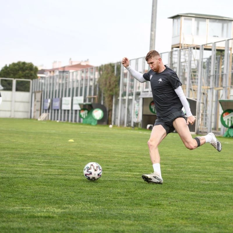 Bursaspor’da tempo arttı
