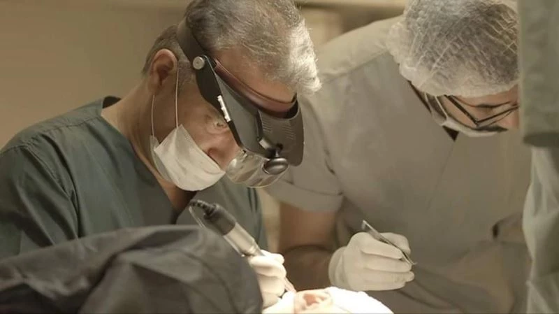 Dünyanın dört bir yanından saç ektirmek için Türkiye’ye geliyorlar
