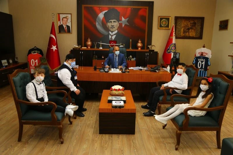 Çocuk emniyet müdürünün ilk talimatı: “Çocukları koruyalım”
