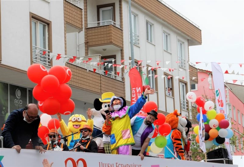 23 Nisan coşkusu Körfezliler’in evlerine konuk oldu
