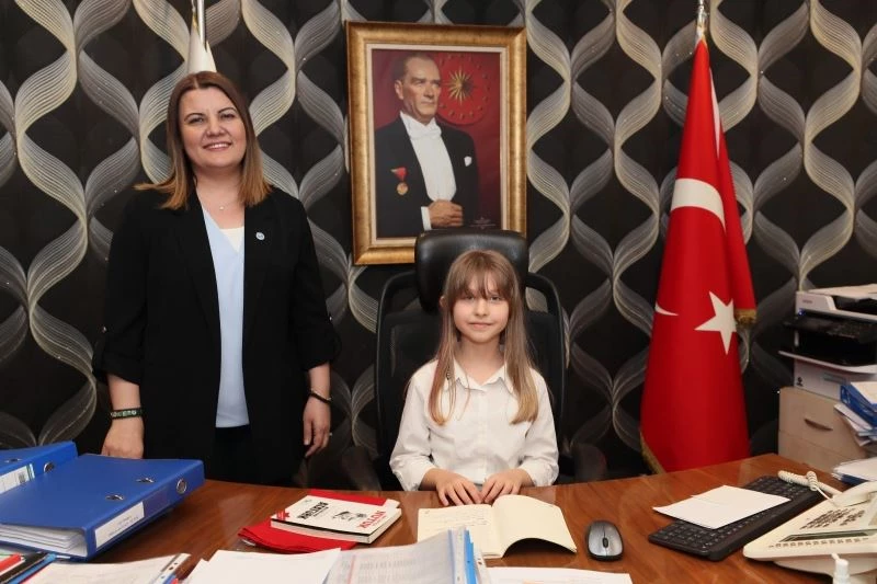 Başkan Hürriyet, çocuk başkanla birlikte açıkladı
