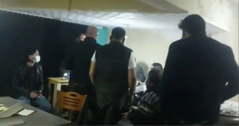 İhlallerin ardı arkası kesilmiyor: Dükkanı kahvehaneye çevirmişler
