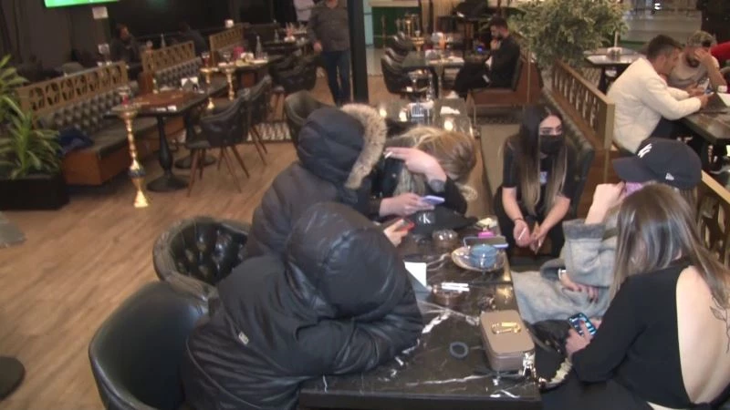 Ataşehir’de nargileli okey partisine polis baskını
