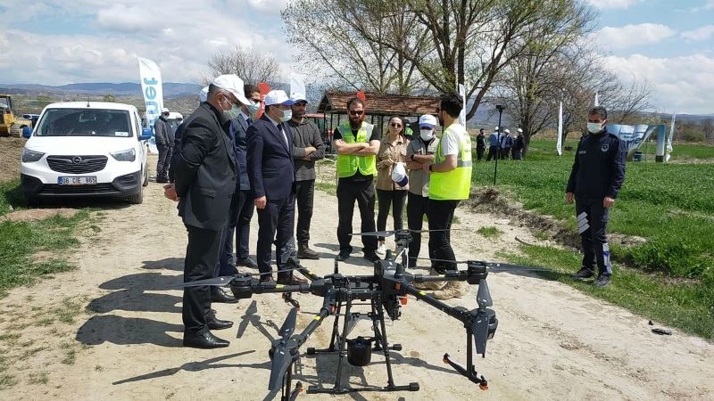 Dodurga’da çeltik tarlaları drone ile ilaçlandı
