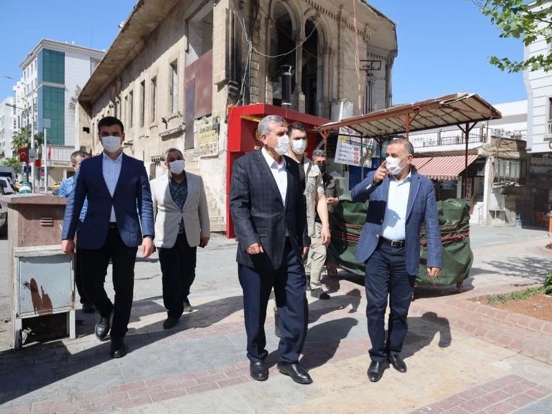 Beyazgül saha gezilerini sürdürüyor
