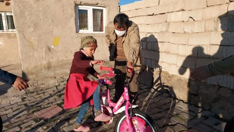 Kaymakam Balcı, ‘Çatkapı’ projesiyle kapı kapı dolaşıyor
