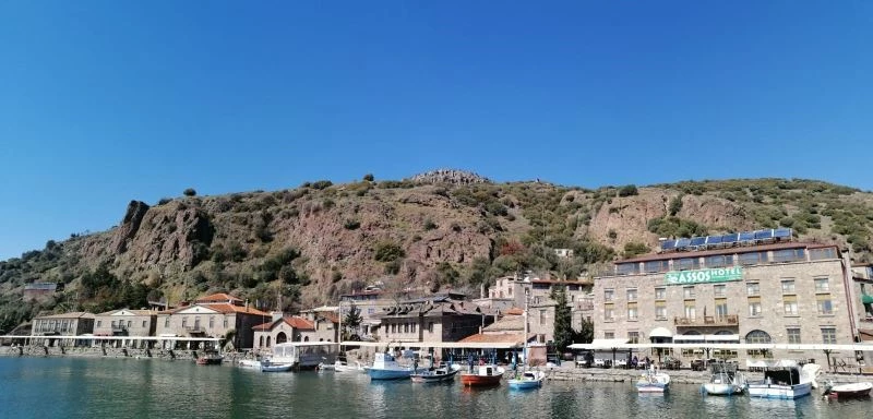 Assos Antik Liman’daki işletmeler 500 gün hizmete kapatıldı

