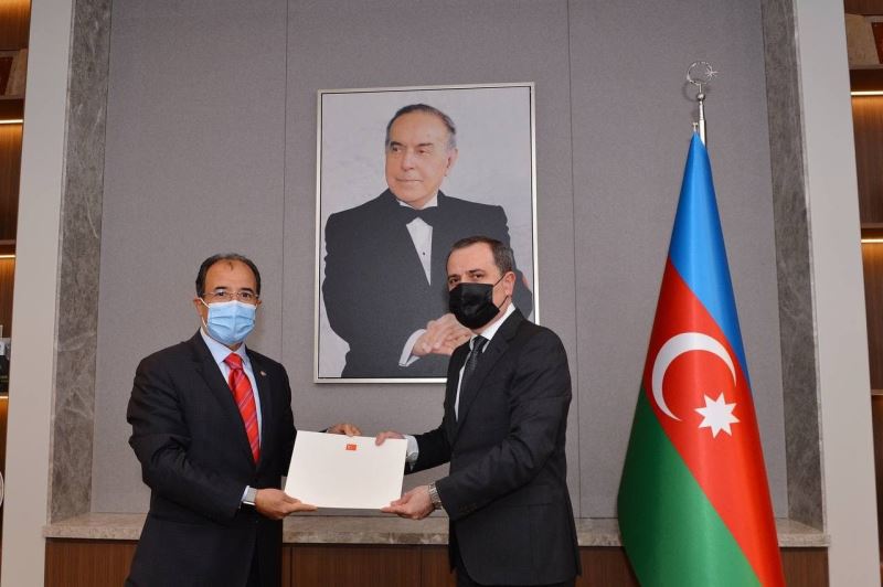 Azerbaycan’a atanan Büyükelçi Bağcı, güven mektubunu Bakan Bayramov’a sundu
