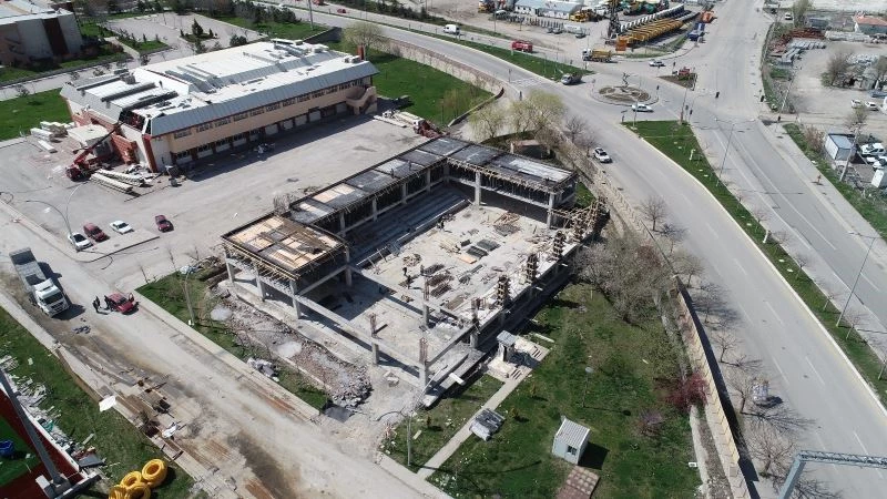 Dünya bilardo müsabakalarının yeni adresinde çalışmalar devam ediyor
