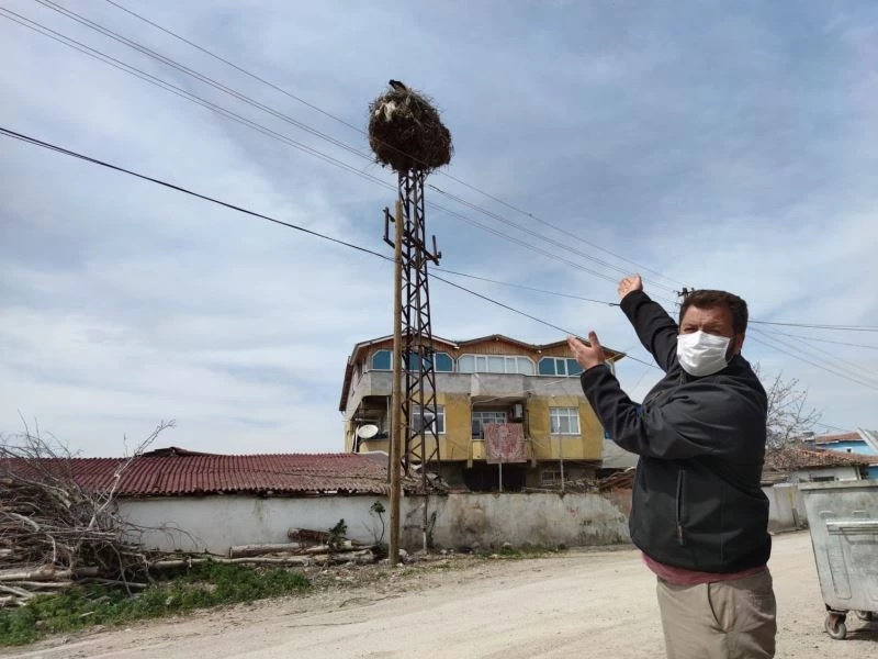 300 yıldır geliyorlar, geldiklerinde ekim dikim başlıyor
