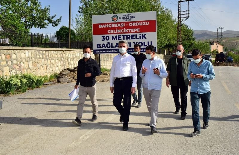 Deprem konutları için yol bağlantısı
