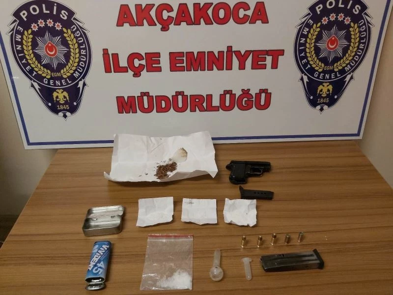 Uyuşturucu bulunduran şahıs mahkemece tutuklandı
