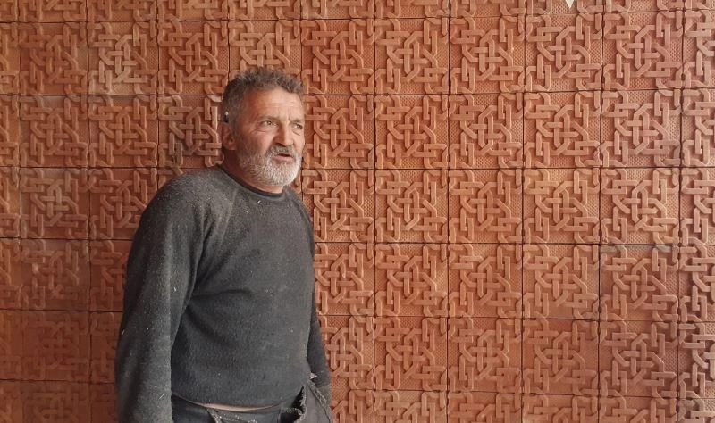 Osmancıklı duvar ustası binalara kimlik kazandırıyor
