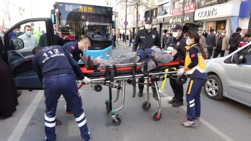 İşlek caddede kafa kafaya çarpıştılar: 1 yaralı
