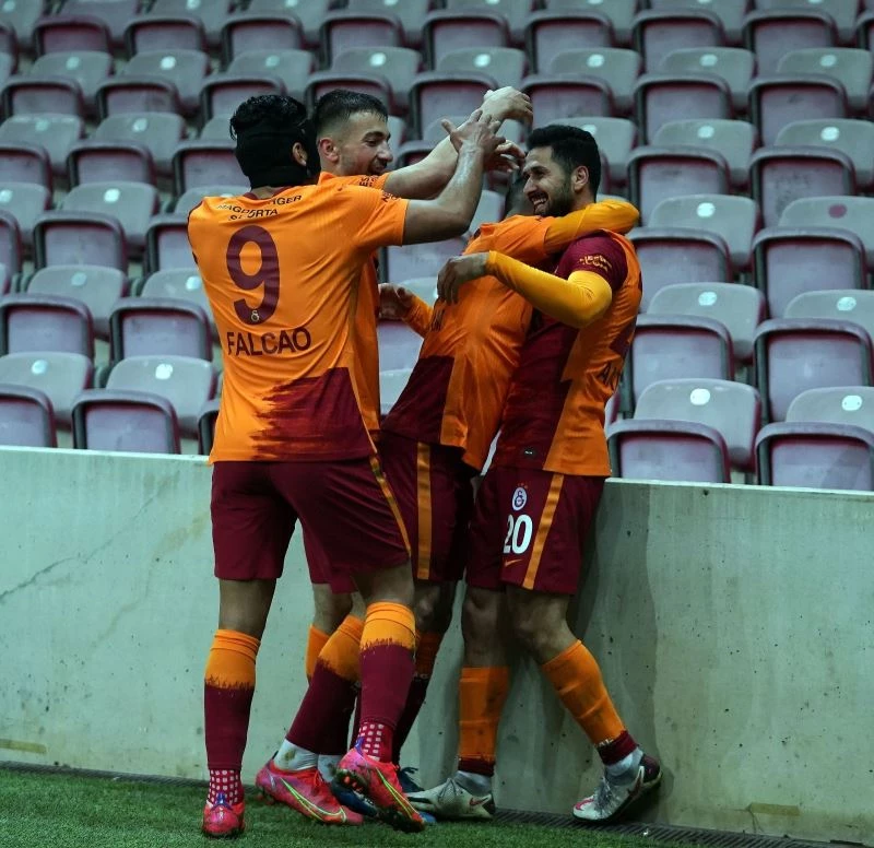 Galatasaray zirve takibini sürdürdü
