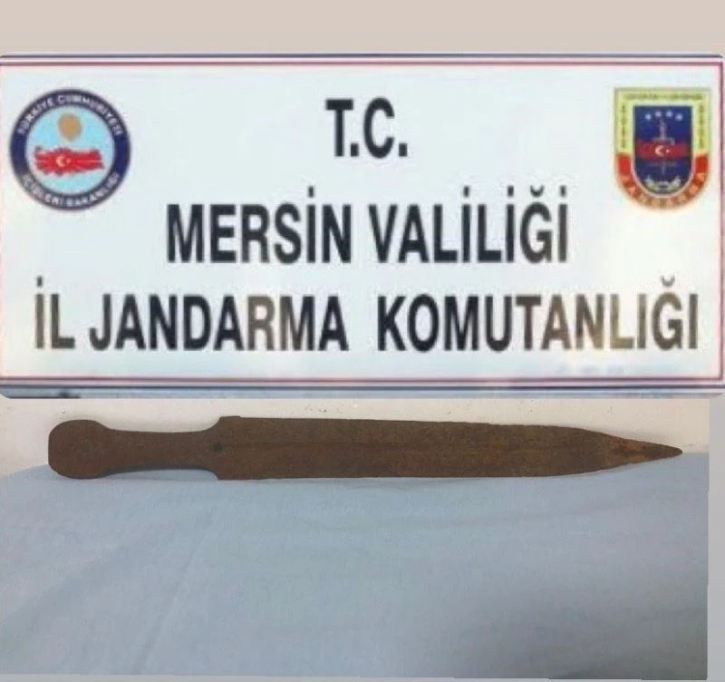 Mersin’de lejyoner kılıcı ele geçirildi
