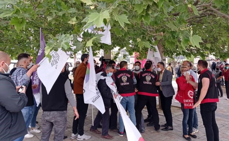 Karantinada olması gerekirken eylem için meydana çıkmış
