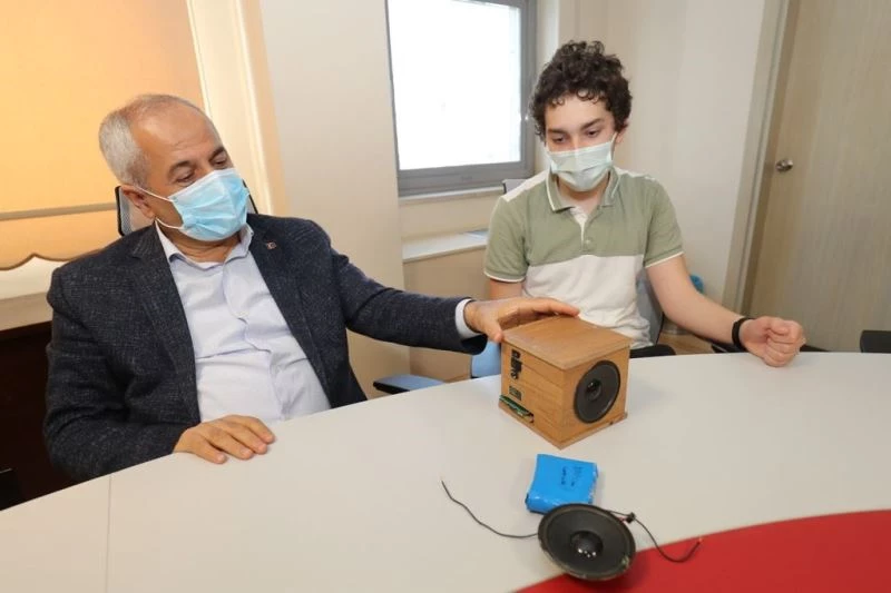 Genç mucitler Başkan Büyükgöz’e konuk oldu
