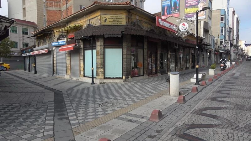 Kırklareli sokağa çıkma kısıtlamasına büyük oranda riayet ediliyor
