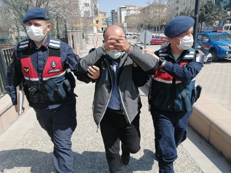 52 kaydı bulunan hırsızlık şüphelisi 53. olay mahalline geri dönünce yakalandı
