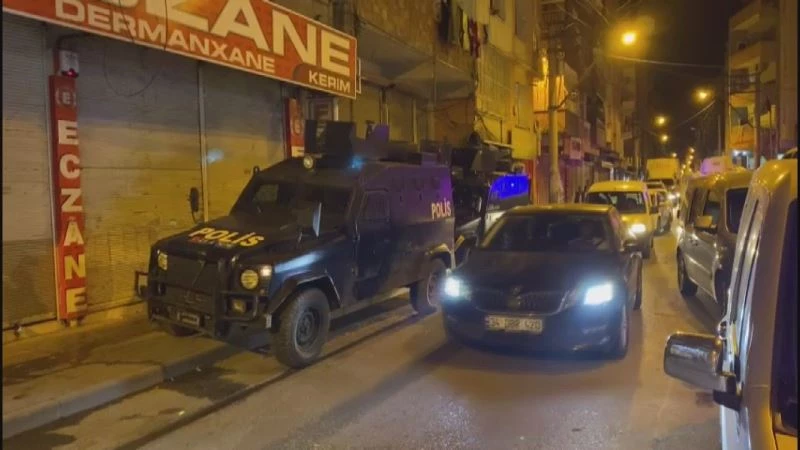 İki grup çatıştı, 10 yaşındaki çocuk arada kaldı
