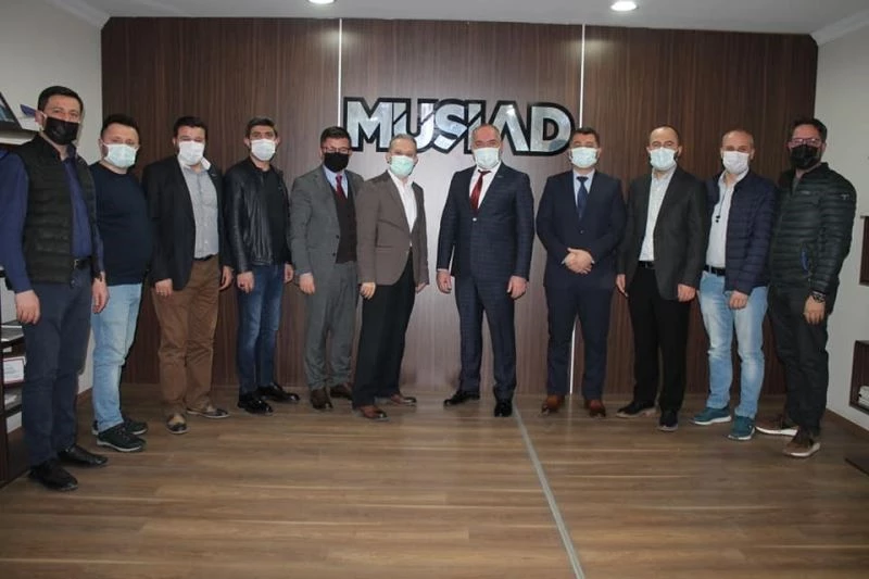 Müdürler iş adamları ile bir araya geldi
