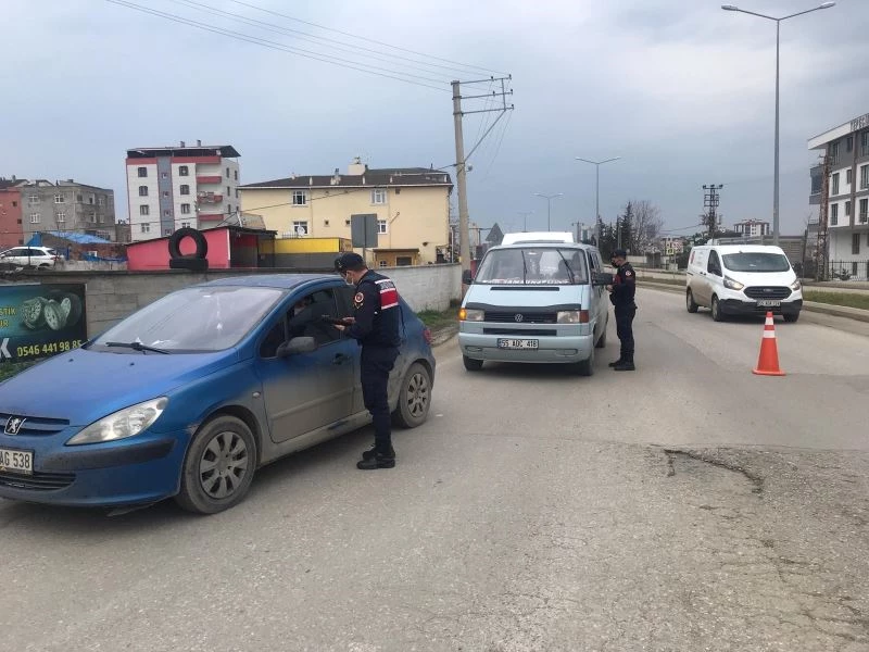 İlkadım Jandarma’dan HES kodu sorgulaması ve sokağa çıkma yasağı uygulaması
