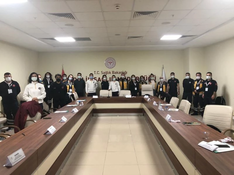 Acil sağlık personeline ’Erişkin İleri Yaşam Desteği’ eğitimi verildi
