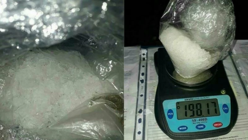 İzmir’de bir kadının saç boyası kutusundan uyuşturucu çıktı
