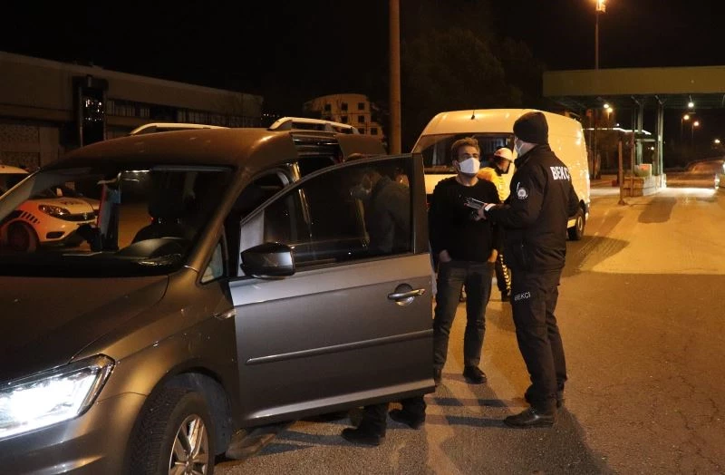 Tam kapanmada denetimler yoğunlaştırıldı, ihlal yapan vatandaşlar cezadan kurtulamadı

