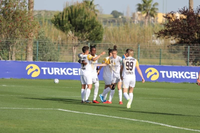 Yarı finalde dev eşleşme
