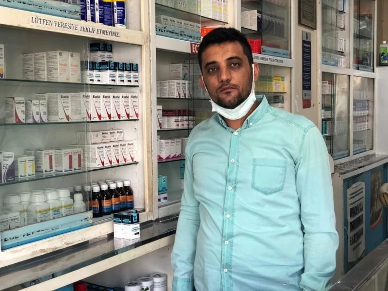 Mardinli tır şoförü, veteriner akrabasını görüntülü arayarak doğum yaptırdığı eşeğin hayatını kurtardı
