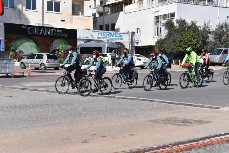 Mersin’de yağmursuyu şebeke ve ızgara giderleri temizlenerek yenileniyor
