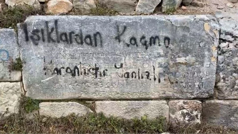(Özel) İznik’te tarihe saygısızlık
