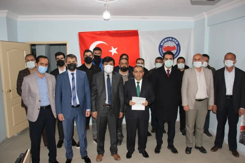 Memur-Sen’den 103 amiralin bildirisine tepki
