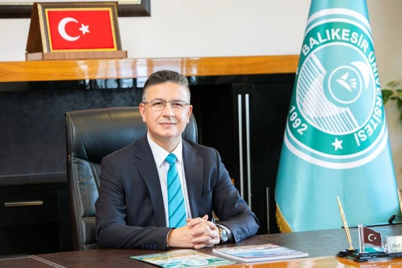 Rektör İlter Kuş’tan 104 amirale tepki
