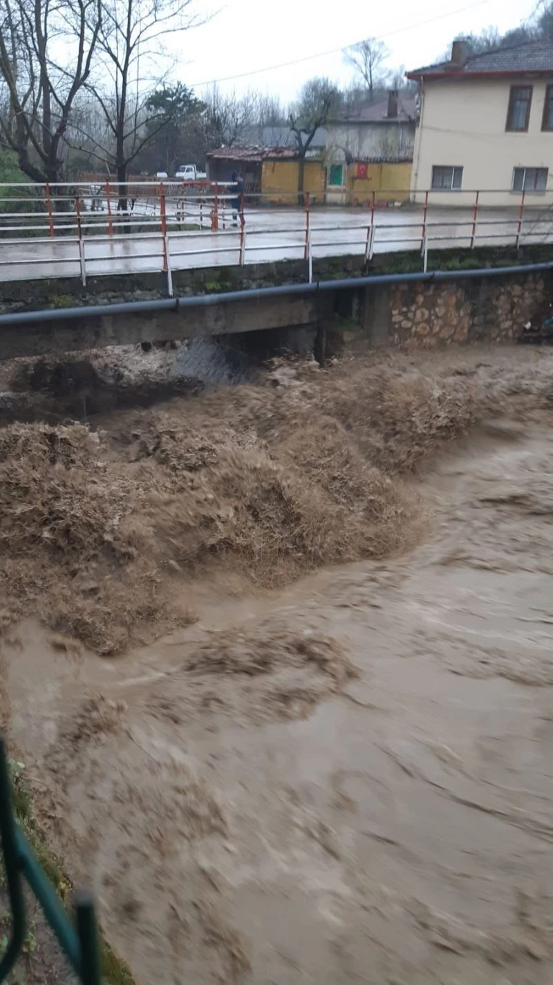 Bursa’da dereler taşma noktasına geldi
