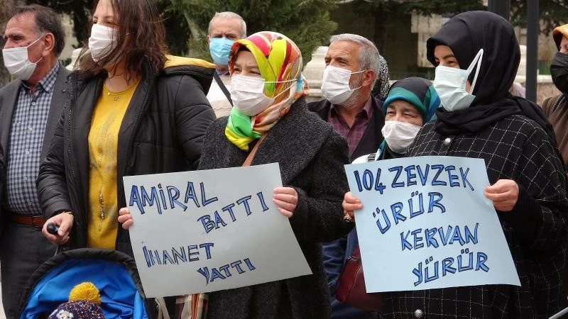 Tokat’ta emekli amirallere tepki
