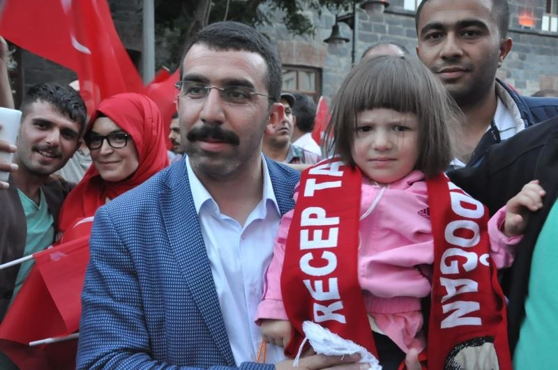 Başkan Çalkın, “Haddinizi bilin, darbeler dönemi bitmiştir”
