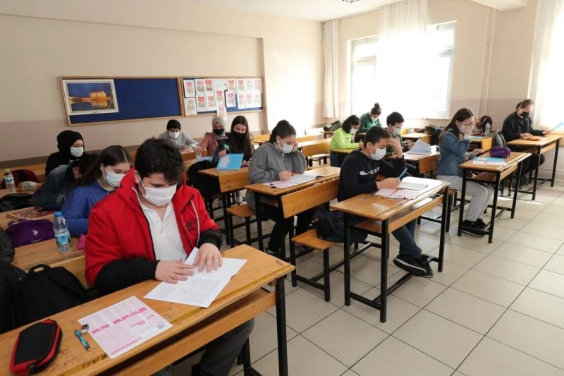 Gebzeli öğrenciler LGS denemesinde ter döktü
