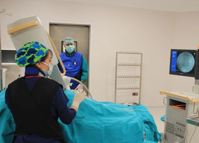 Kronik ağrısı olan bu kliniğe geliyor
