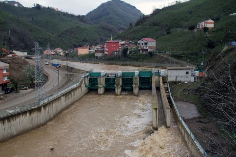 Sel sularına kapılan 2 işçiden 1’inin hayatını kaybettiği olayla ilgili soruşturma başlatıldı
