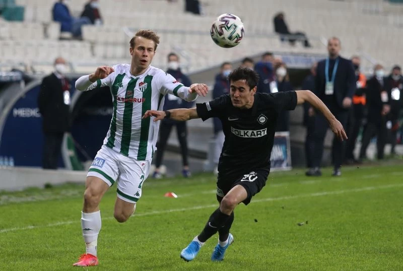 Bursaspor’da İsmail Çokçalış sakatlandı - Ümraniyespor maçında oynamasının zor olduğu öğrenildi