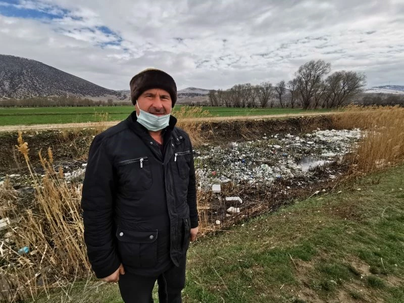 Büyük Menderes Nehri’ndeki çöp birikintileri görenlerin içini sızlattı

