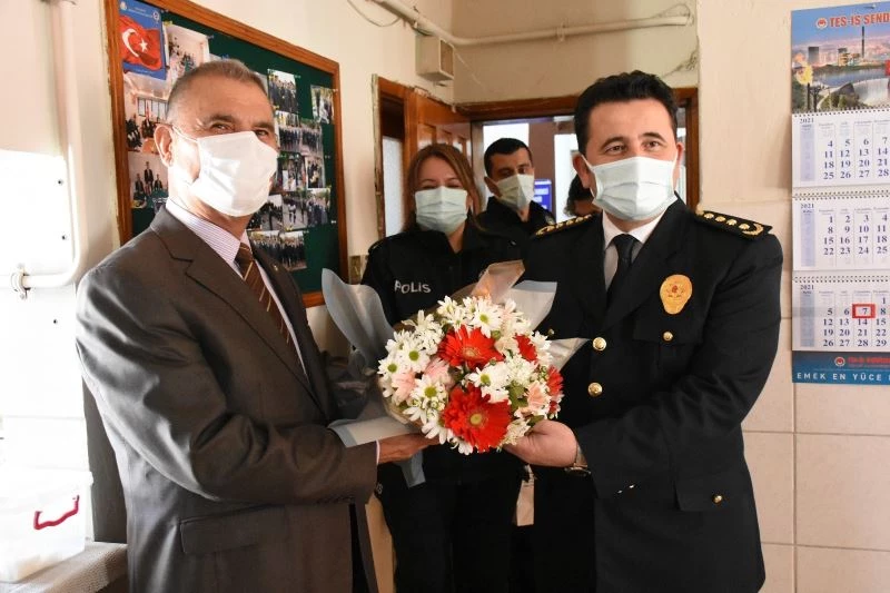 Müdür Onar, Polis Emeklileri Derneği’ni ziyaret etti.
