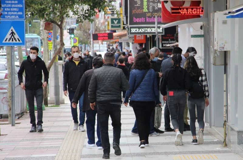 Manisalılar İzmir’e, İzmirliler Manisa’ya
