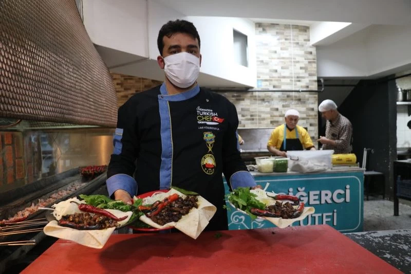 Urfalı ustalar Edirneli ustaları ciğer kebabı yemeye davet etti
