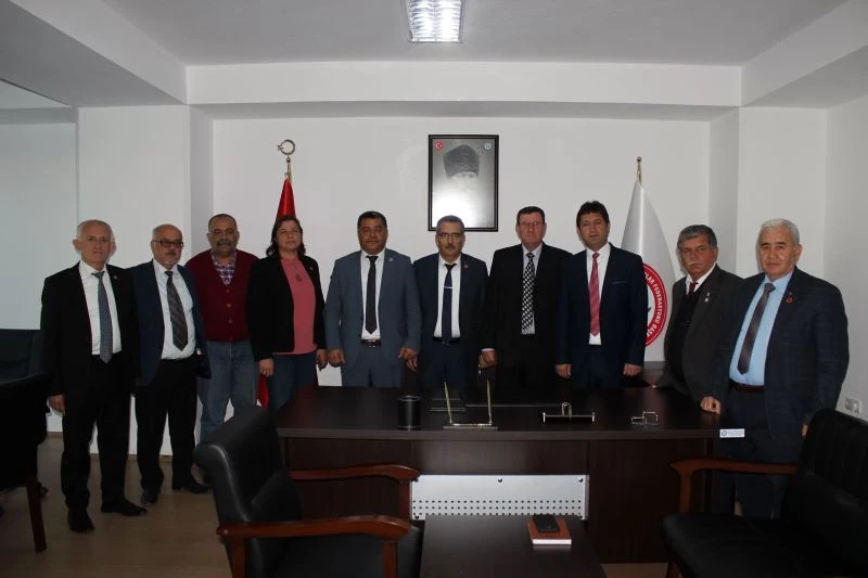 Muğlalı 569 Muhtardan emekli amirallere tepki
